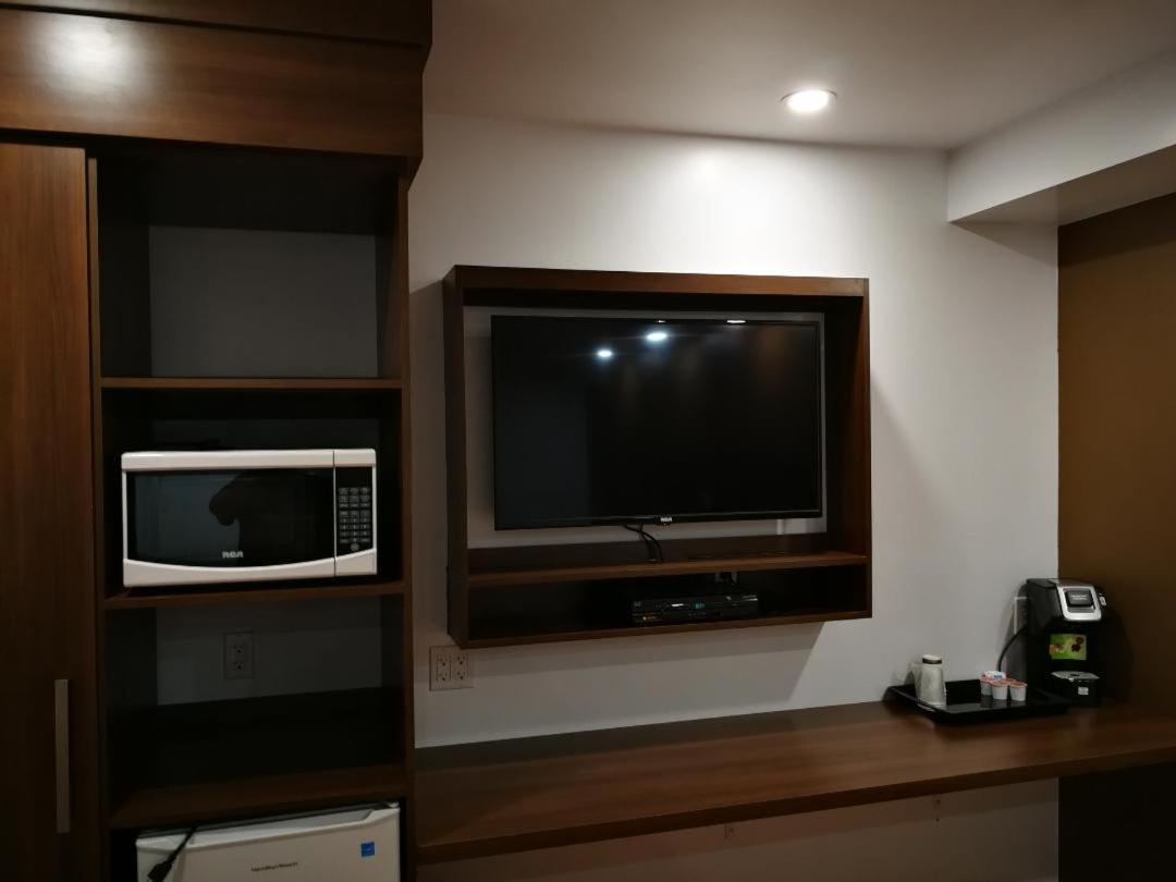 Motel Chez Nous Laval Dış mekan fotoğraf