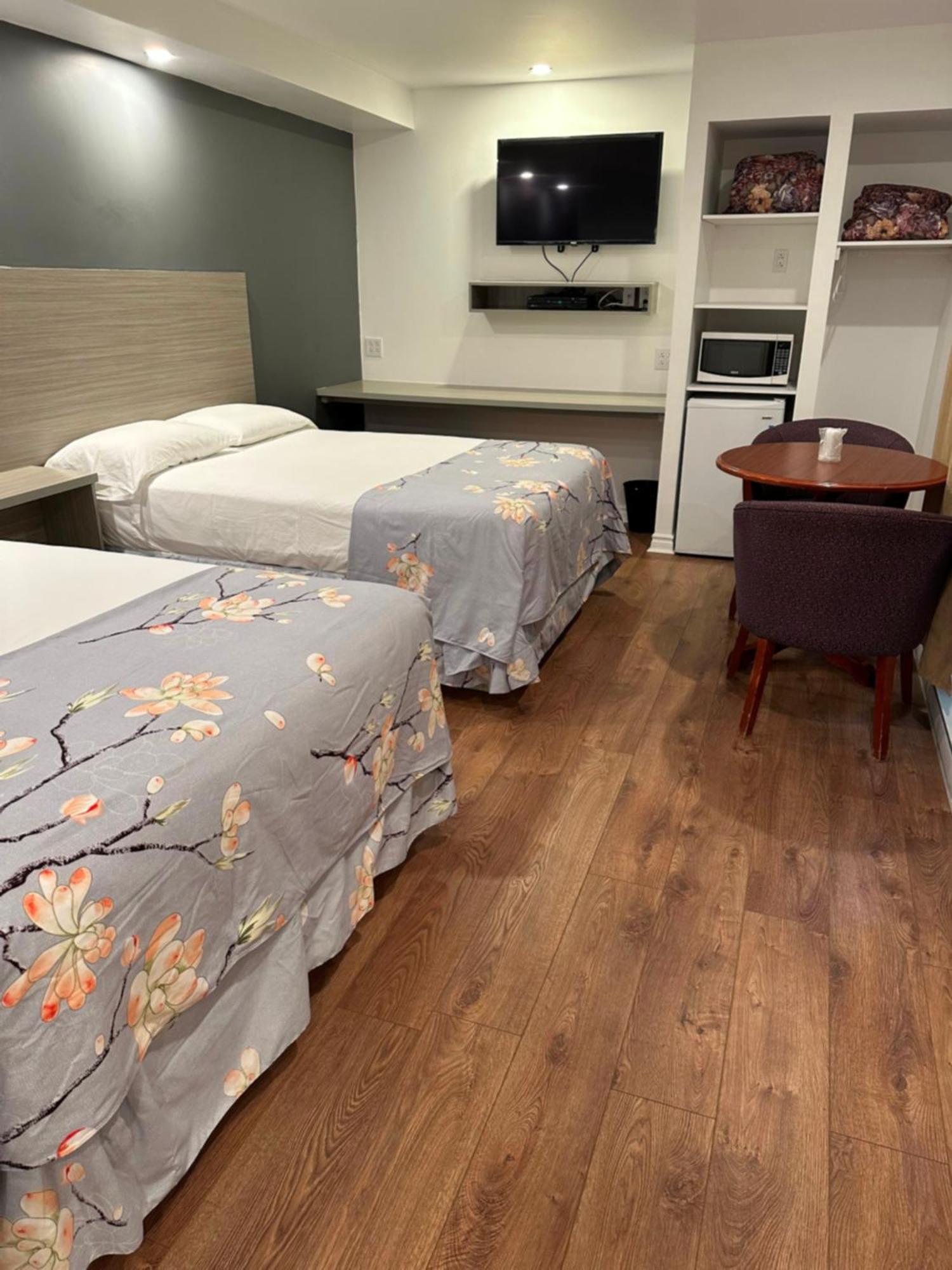 Motel Chez Nous Laval Dış mekan fotoğraf