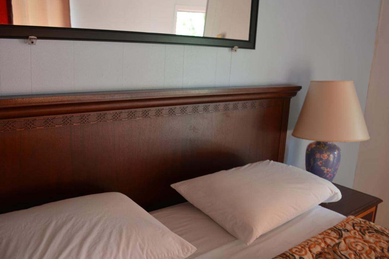 Motel Chez Nous Laval Dış mekan fotoğraf