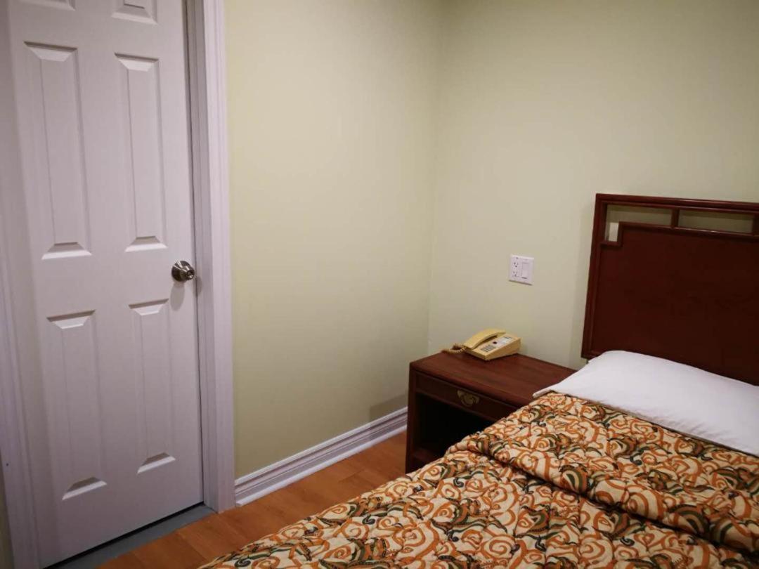 Motel Chez Nous Laval Dış mekan fotoğraf